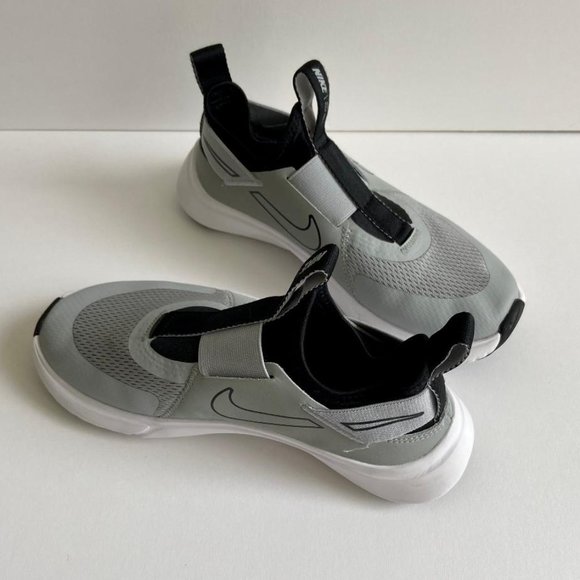 Nike Kid's Flex Plus (GS) Light Smoke Grey/ Black White Sneakers - Picture 9 of 16